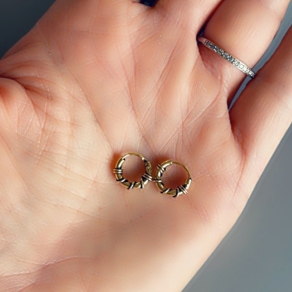 14k Gold Vermeil Bali Huggie Earrings - Picture 9 of 9